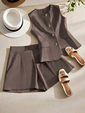 Franclia Single-Breasted Vest And Pleated Shorts Casual 2 Pieces Set